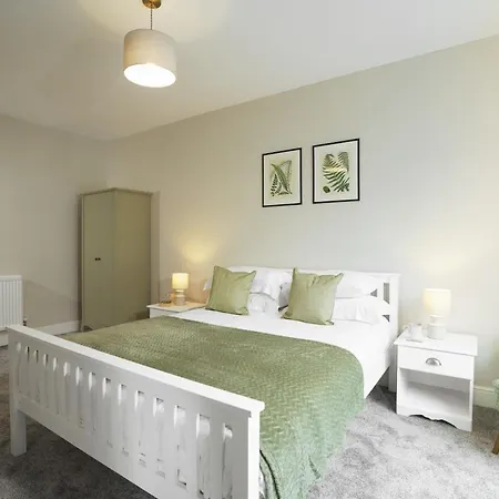 Apartament The Old Antiques Warehouse *